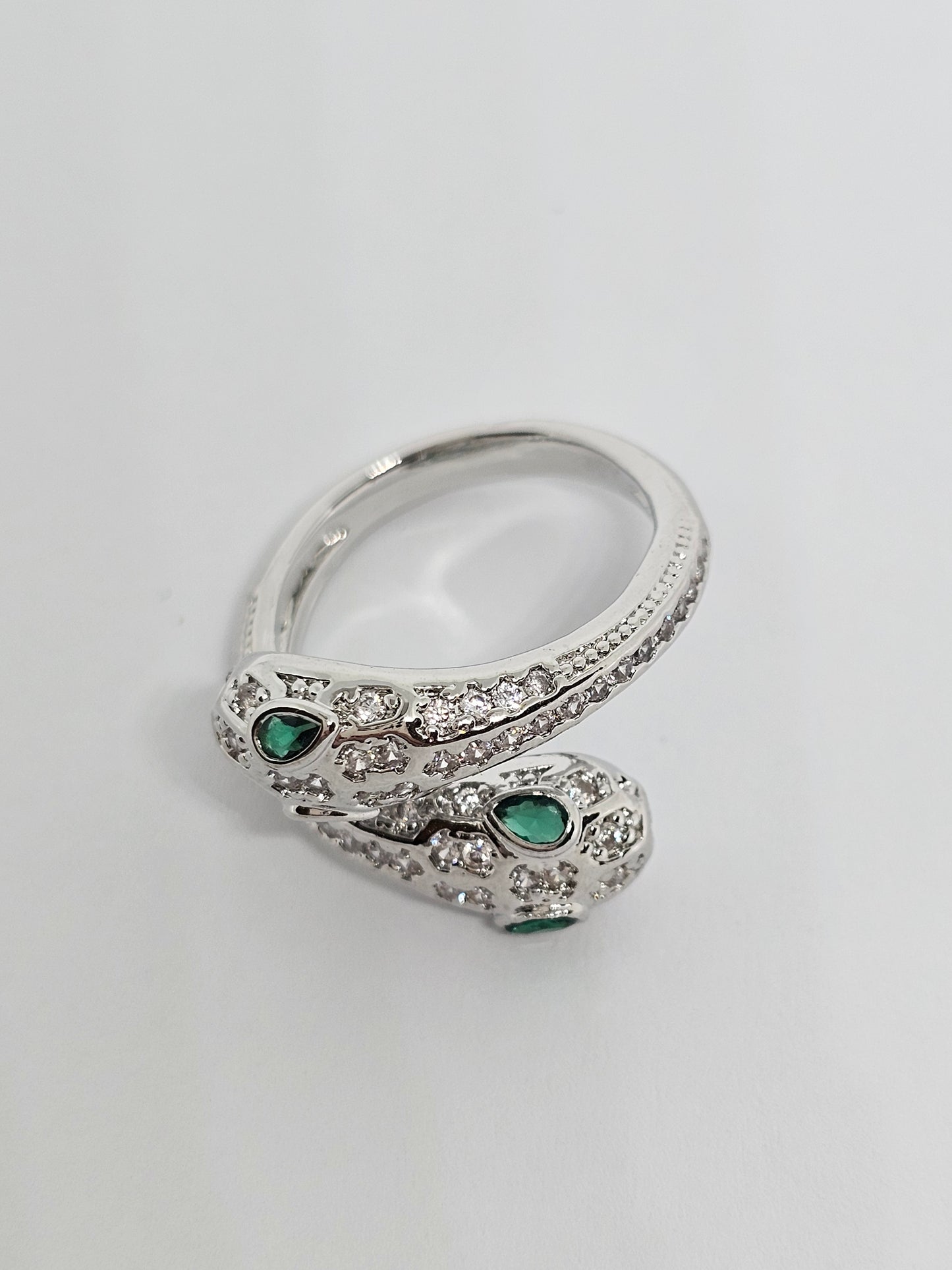 Ring with strass