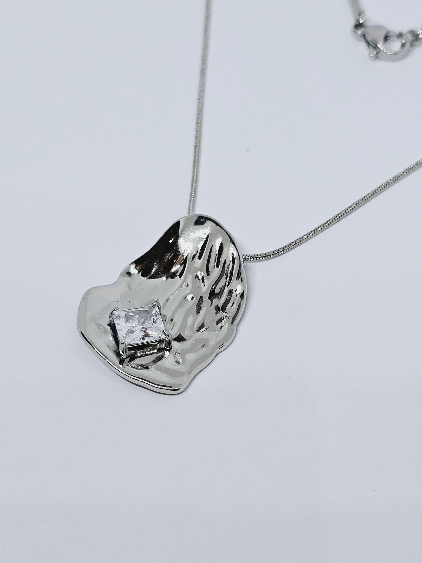 Pendant necklace