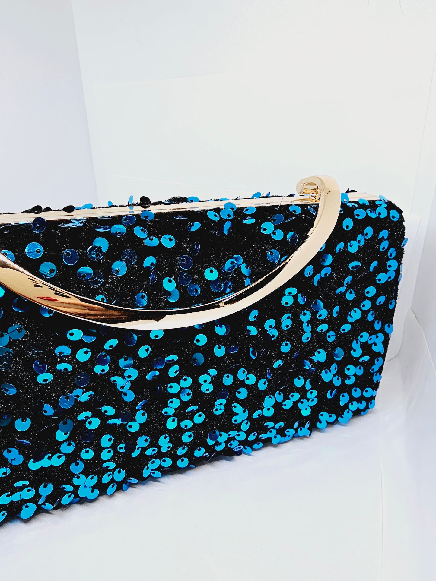 Bag with sequins