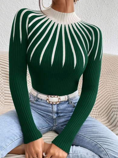 Knitted blouse with pattern