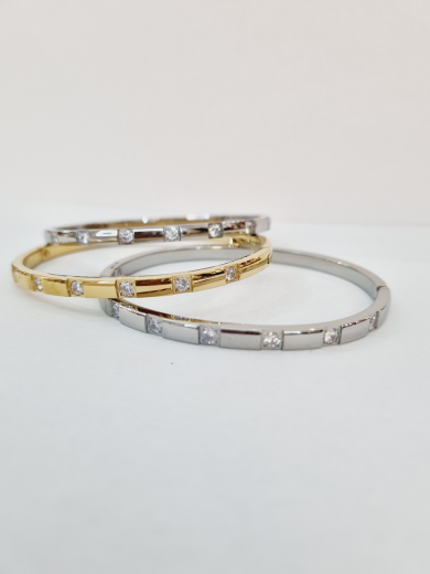 Handcuff bracelet with strass