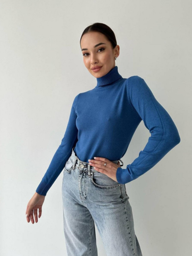 Knitted turtleneck blouse